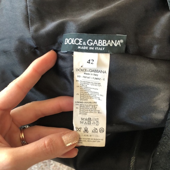 Dolce & Gabbana Scoop Neck Midi Length Dress. Size M - Picture 7 of 7